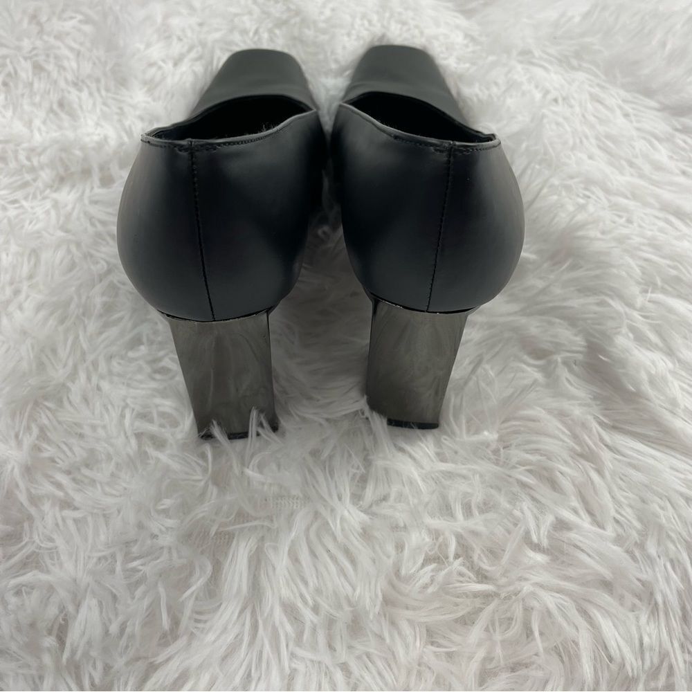 Stuart Weitzman Metallic Block Heel Square Toe Le… - image 6